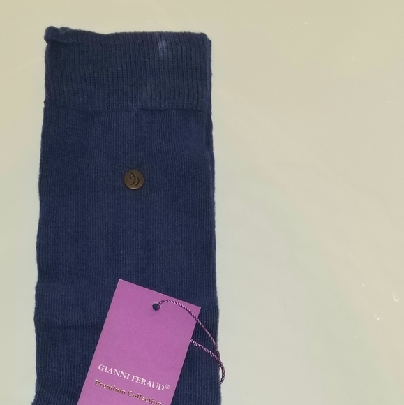 Tie with handkerchief, sock, key ring - Picture 9 of 10